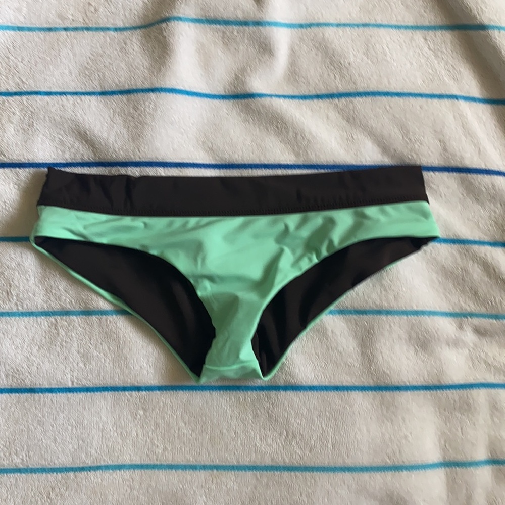 Reversible honey girl bottoms sizes small